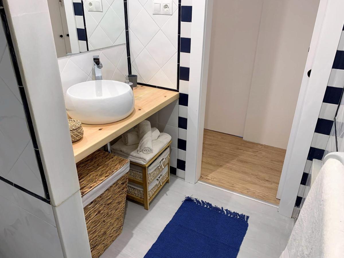 Apartamento Duplex Planta Baja Con Aparcamiento Gratuito En Palacio De Mijares Apartment Лянес Екстериор снимка