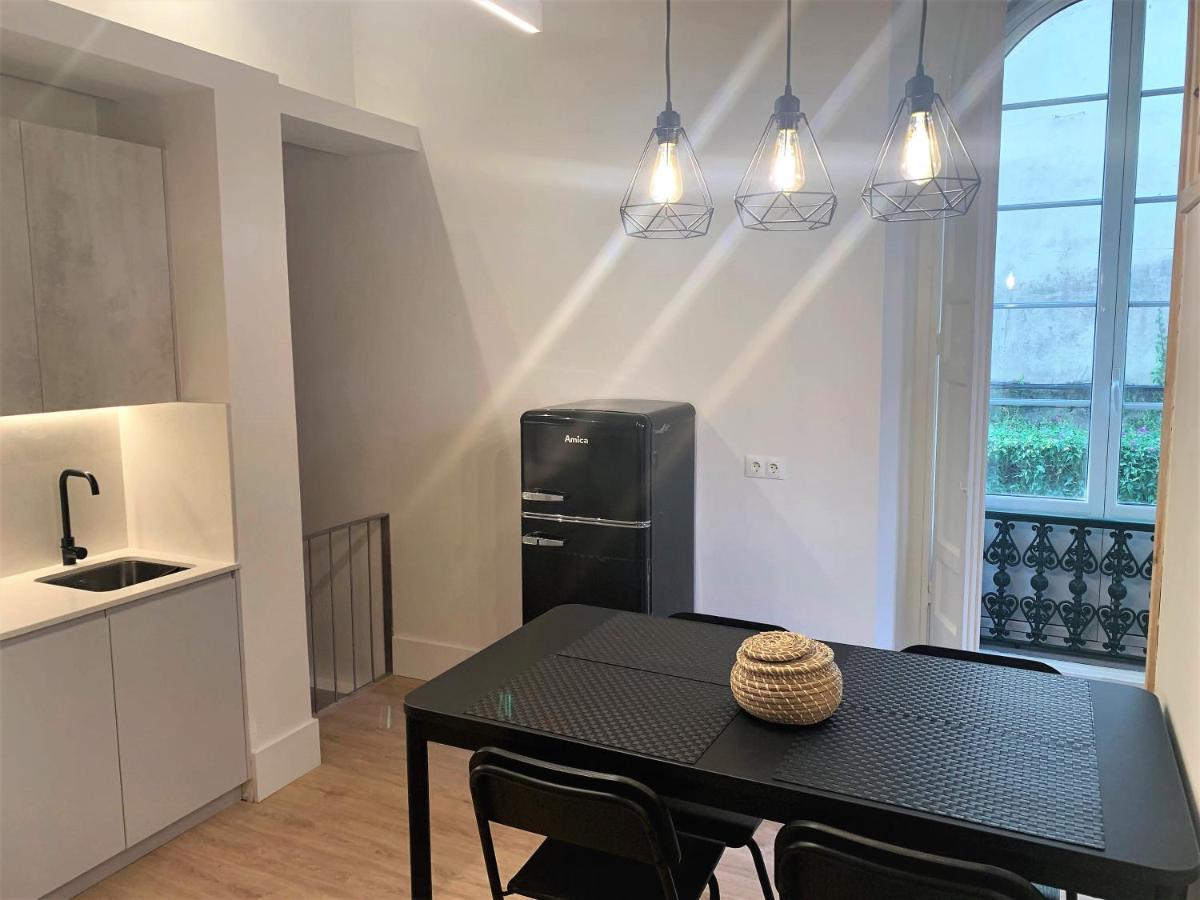 Apartamento Duplex Planta Baja Con Aparcamiento Gratuito En Palacio De Mijares Apartment Лянес Екстериор снимка
